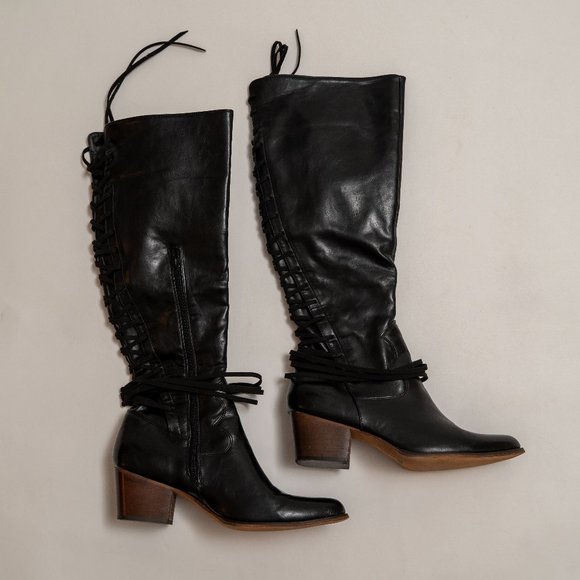 Arider Shoes - Arider Knee High Lace Up Faux Leather Boots